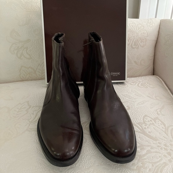 Coach brown leather Sawyer calf boots – very gently loved. Great style! - Picture 2 of 11
